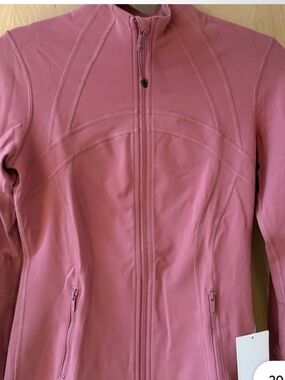 Lululemon define jacket size 8 mauve color (more pink than in photos) brier rose